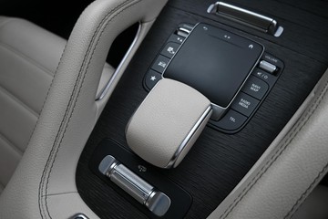 https://dvg-vehicle-assets.s3.amazonaws.com/C4901/bnncsmv65n45ouhixgup47ior.jpg