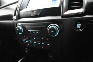 https://dvg-vehicle-assets.s3.amazonaws.com/C4914/31sq8yutdgec9vlie3nzj9vov.jpg