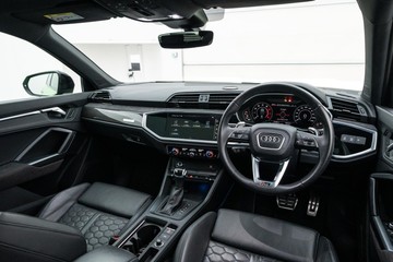 https://dvg-vehicle-assets.s3.amazonaws.com/C4930/5vdq8yixkz0a7dfzz419mywup.jpg