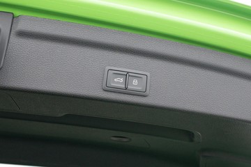 https://dvg-vehicle-assets.s3.amazonaws.com/C4930/lw1tiaqwz24xfczpmlluhdc1.jpg