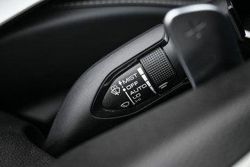 https://dvg-vehicle-assets.s3.amazonaws.com/C4947/7iuip5bl0wkc5bvei3xf1r2p2.jpg