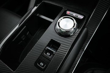 https://dvg-vehicle-assets.s3.amazonaws.com/C4947/avee2epfndogu0u2a6chi5gl2.jpg
