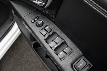 https://dvg-vehicle-assets.s3.amazonaws.com/C4957/700tl6kknpumfnnjjmsdf5o2q.jpg