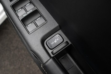 https://dvg-vehicle-assets.s3.amazonaws.com/C4957/87rz198xol2q5b5cnjm7g6cca.jpg