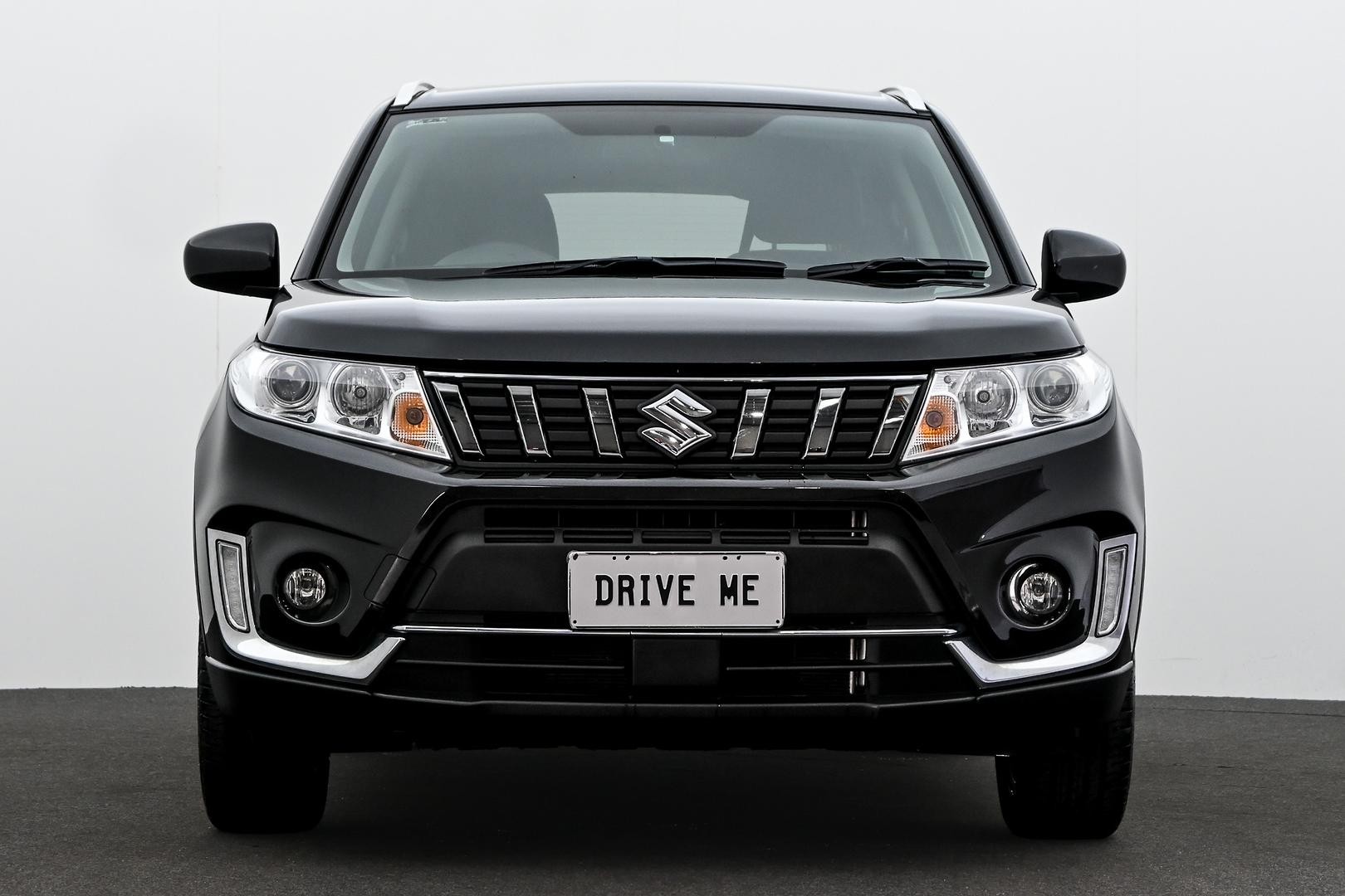 Suzuki Vitara image 2