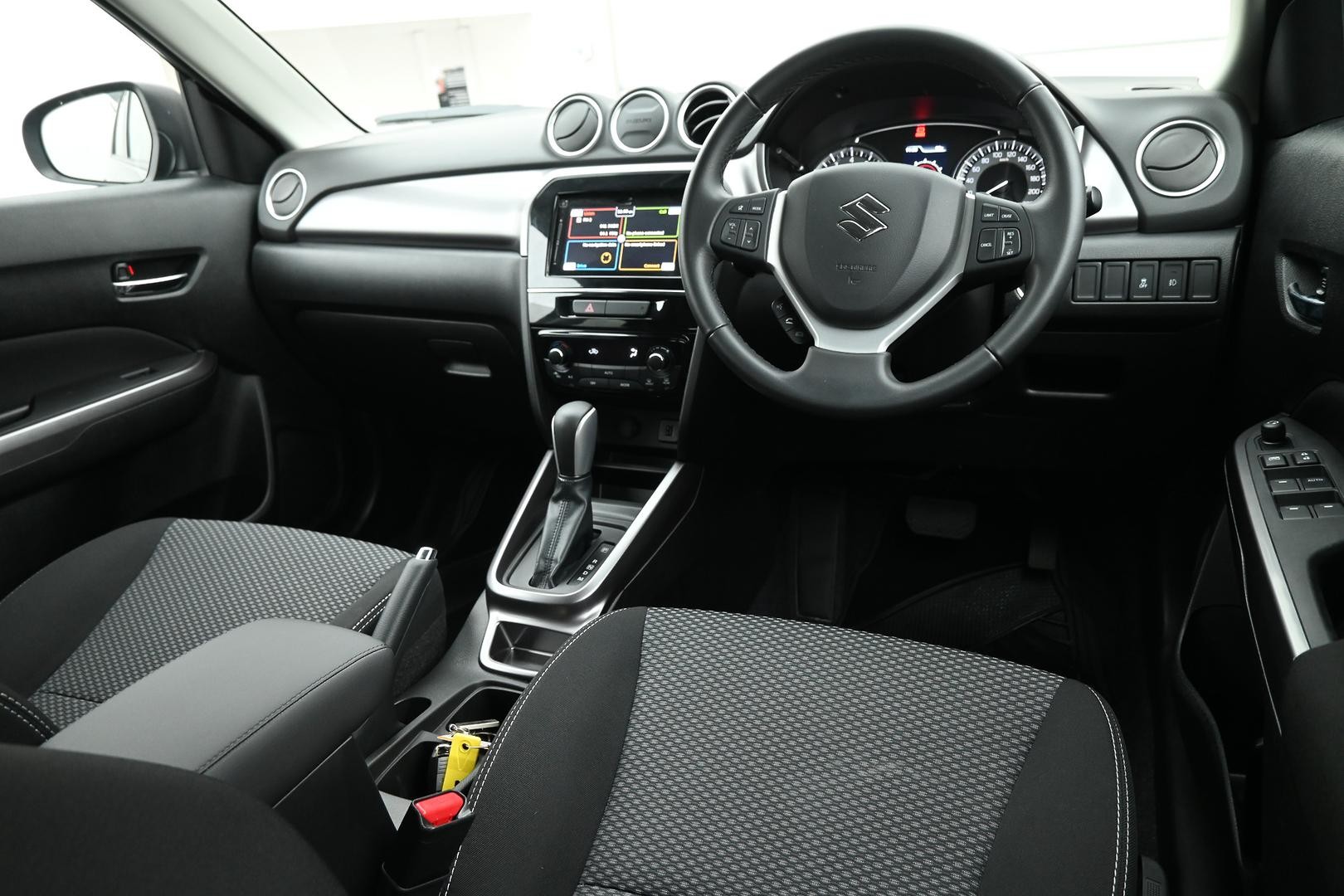 Suzuki Vitara image 4