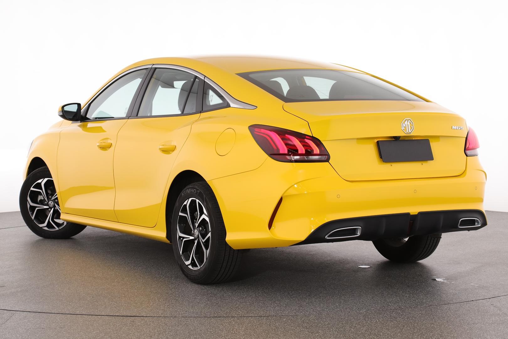 MG Mg5 image 2