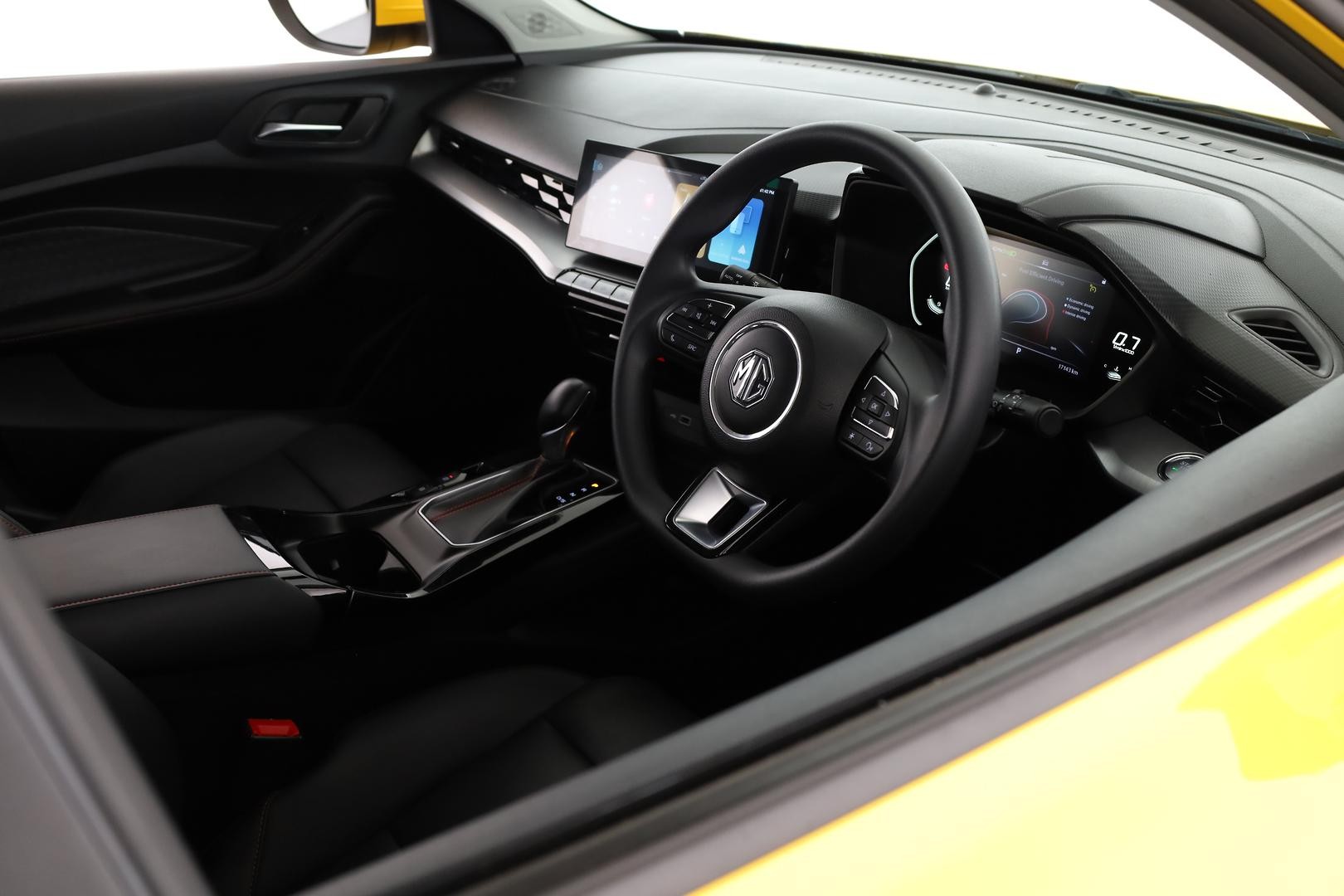 MG Mg5 image 4