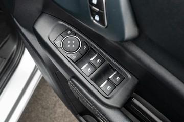 https://dvg-vehicle-assets.s3.amazonaws.com/C4970/ec8ri4fepuhbpmxztzr2u3e8c.jpg