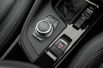 https://dvg-vehicle-assets.s3.amazonaws.com/C4975/dlakb46gkq5c9nhkmieaspoxi.jpg
