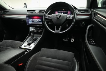 https://dvg-vehicle-assets.s3.amazonaws.com/C4976/2e182wz0n556ljso0nvsd0r55.jpg