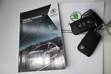 https://dvg-vehicle-assets.s3.amazonaws.com/C4976/8v78k8e4qnrr05e1z83xlxrpz.jpg