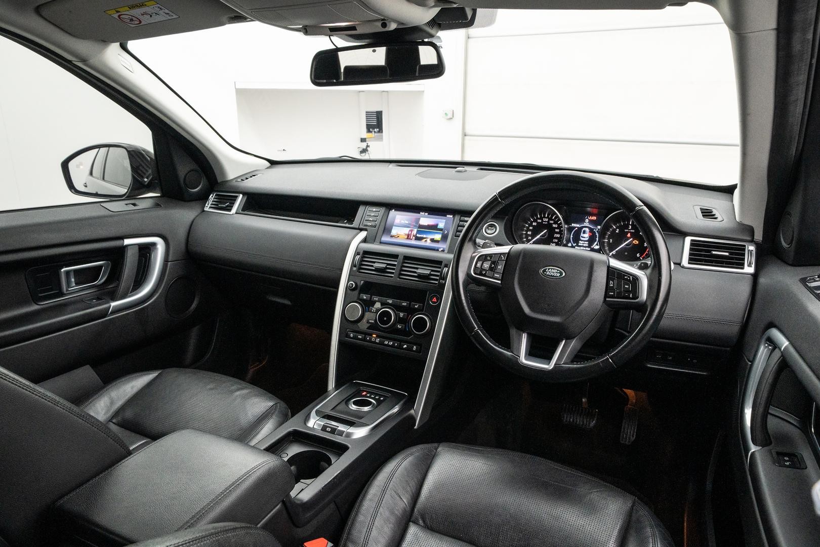 Land Rover Discovery Sport image 4