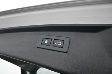 https://dvg-vehicle-assets.s3.amazonaws.com/C4987/kxnlpv1eizev3i3apg2vvs0x.jpg
