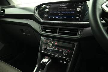 https://dvg-vehicle-assets.s3.amazonaws.com/C4991/1u2ig06fin0pqmcwq4fonazqz.jpg
