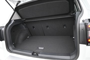 https://dvg-vehicle-assets.s3.amazonaws.com/C4991/1xlutxjwkznd6fglw8t8y903m.jpg