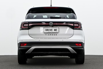 https://dvg-vehicle-assets.s3.amazonaws.com/C4991/7g09s12gzkesigzsdf0jwnmg8.jpg