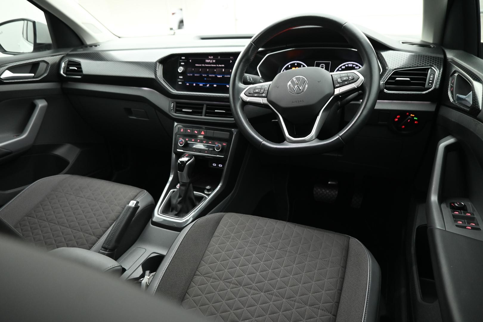 Volkswagen T-cross image 4