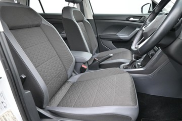 https://dvg-vehicle-assets.s3.amazonaws.com/C4991/e1k3jgzwd908dd2jk2zua47r2.jpg
