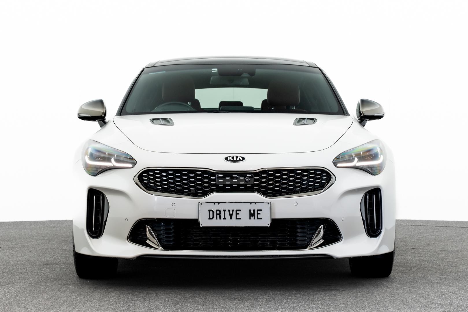 Kia Stinger image 2