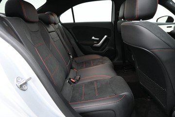 https://dvg-vehicle-assets.s3.amazonaws.com/C5003/chlwxvwsbeual3bvw8a4m9g9a.jpg