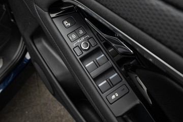 https://dvg-vehicle-assets.s3.amazonaws.com/C5005/2upi53tzjf7igepwwpsg02sk8.jpg