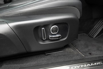 https://dvg-vehicle-assets.s3.amazonaws.com/C5005/b9dnui0rjq8ove8alxxecc6ou.jpg
