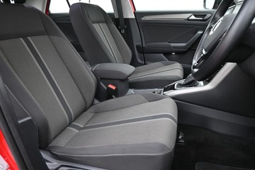 https://dvg-vehicle-assets.s3.amazonaws.com/C5011/bbh1z2tha7cw4xmnwy9qu5ft6.jpg