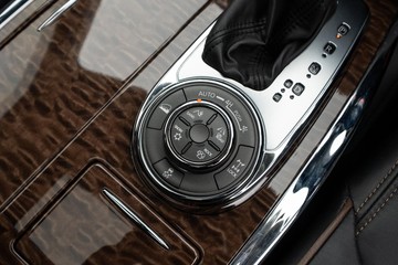 https://dvg-vehicle-assets.s3.amazonaws.com/C5024/5y9tmr3tq7hvx8mrypl6zzonk.jpg