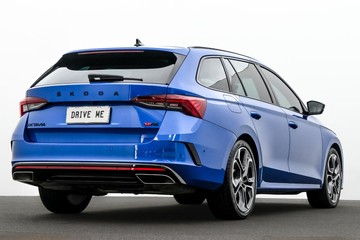 https://dvg-vehicle-assets.s3.amazonaws.com/C5027/1yss00k3bl5hkrsmy1srdj9ur.jpg