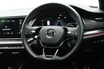 https://dvg-vehicle-assets.s3.amazonaws.com/C5027/3ak01d0e9ppscommg67c14bai.jpg