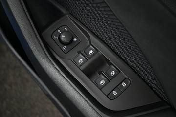 https://dvg-vehicle-assets.s3.amazonaws.com/C5027/c6yidmay405ivuadzrd584xql.jpg
