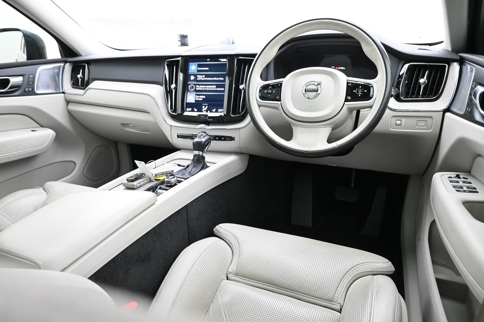 Volvo Xc60 image 4