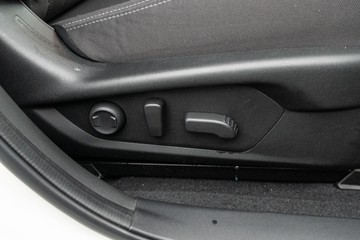 https://dvg-vehicle-assets.s3.amazonaws.com/C5045/4gujno4o8vz46sa8q5b0bdkeq.jpg