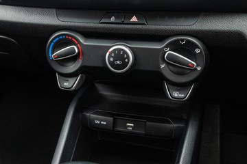https://dvg-vehicle-assets.s3.amazonaws.com/C5050/d1xuhjhmq175decu6hd1y7wk4.jpg