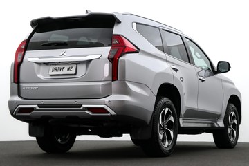 https://dvg-vehicle-assets.s3.amazonaws.com/C5053/6mk3bq5n7f2h11m0e5sxmj3gn.jpg