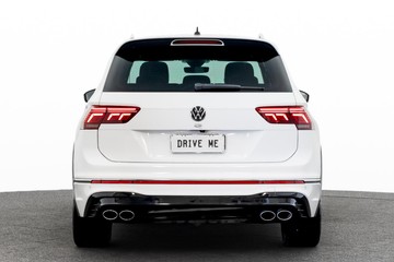 https://dvg-vehicle-assets.s3.amazonaws.com/C5072/2j21176abc1id9bsqpjz8s2t8.jpg