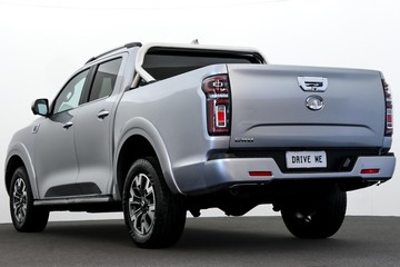 https://dvg-vehicle-assets.s3.amazonaws.com/C5091/6zwuespeh2xfdu4y9hty23o5a.jpg