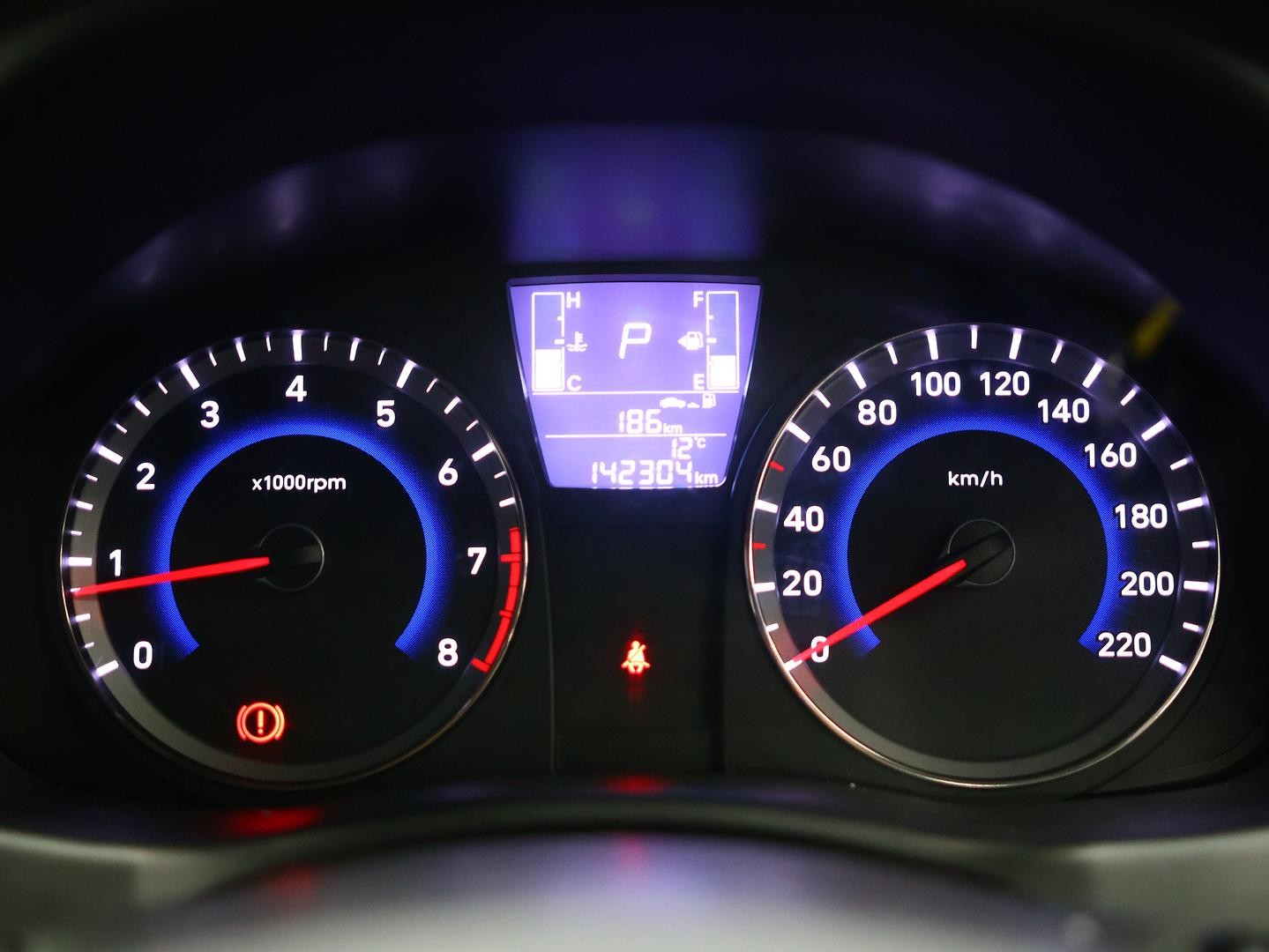 Hyundai Accent image 4