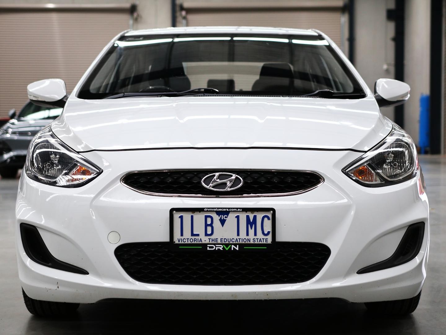 Hyundai Accent image 2