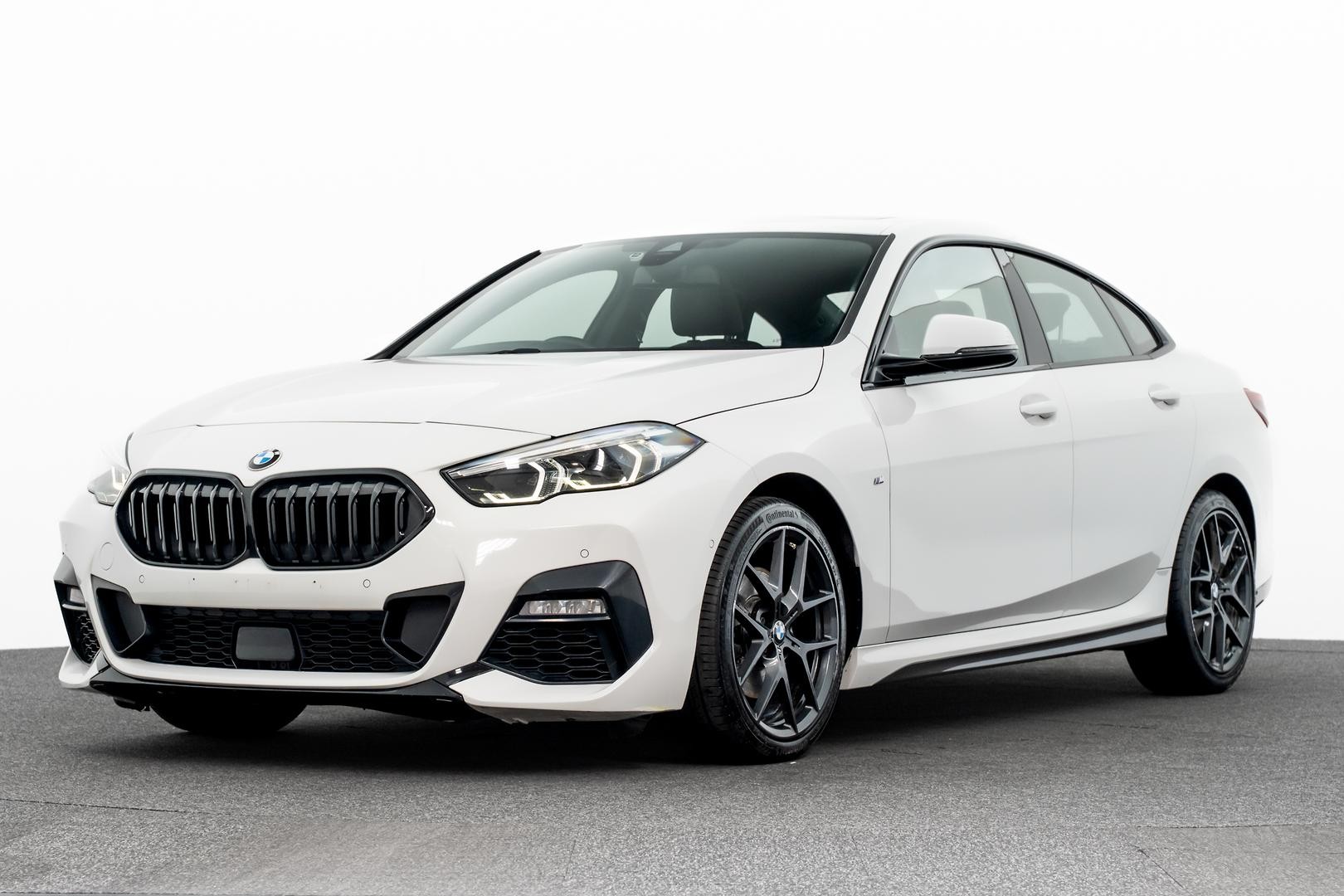 BMW 2 Series image 1