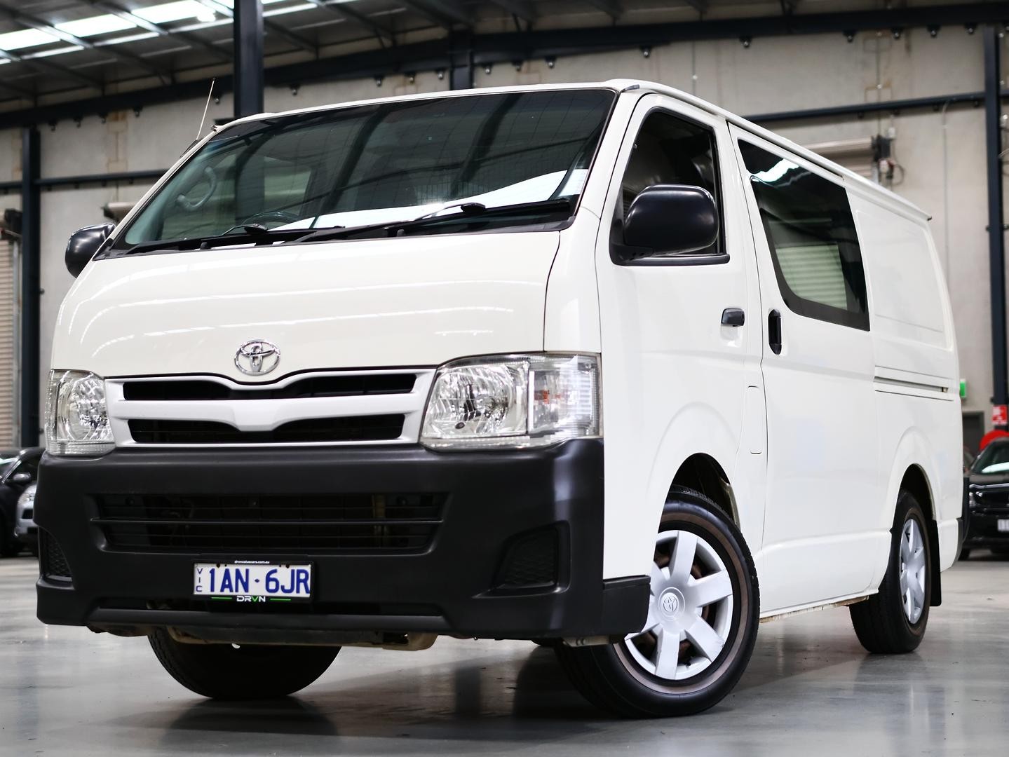 Toyota Hiace image 3
