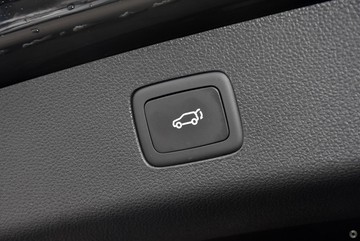 https://dvg-vehicle-assets.s3.amazonaws.com/C52106/epokmmtandgze1b4rm622t4u5.jpg