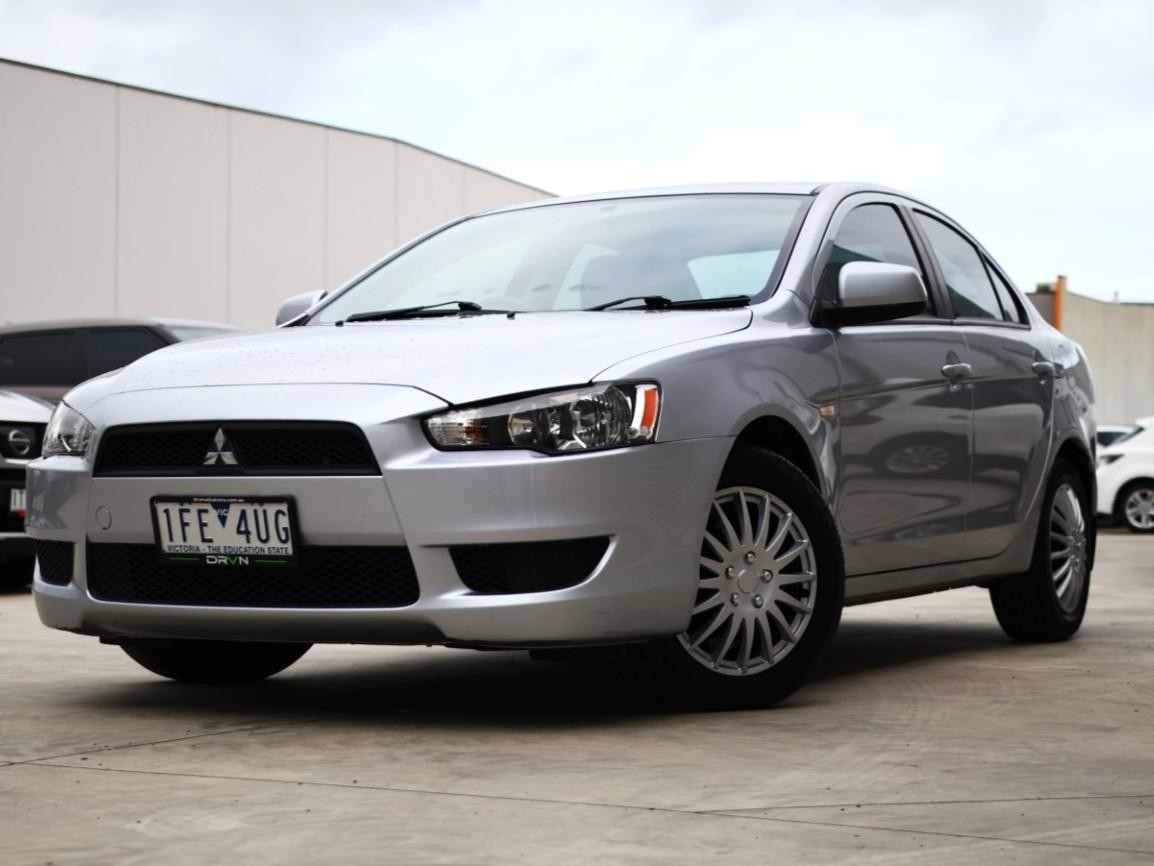 Mitsubishi Lancer image 3