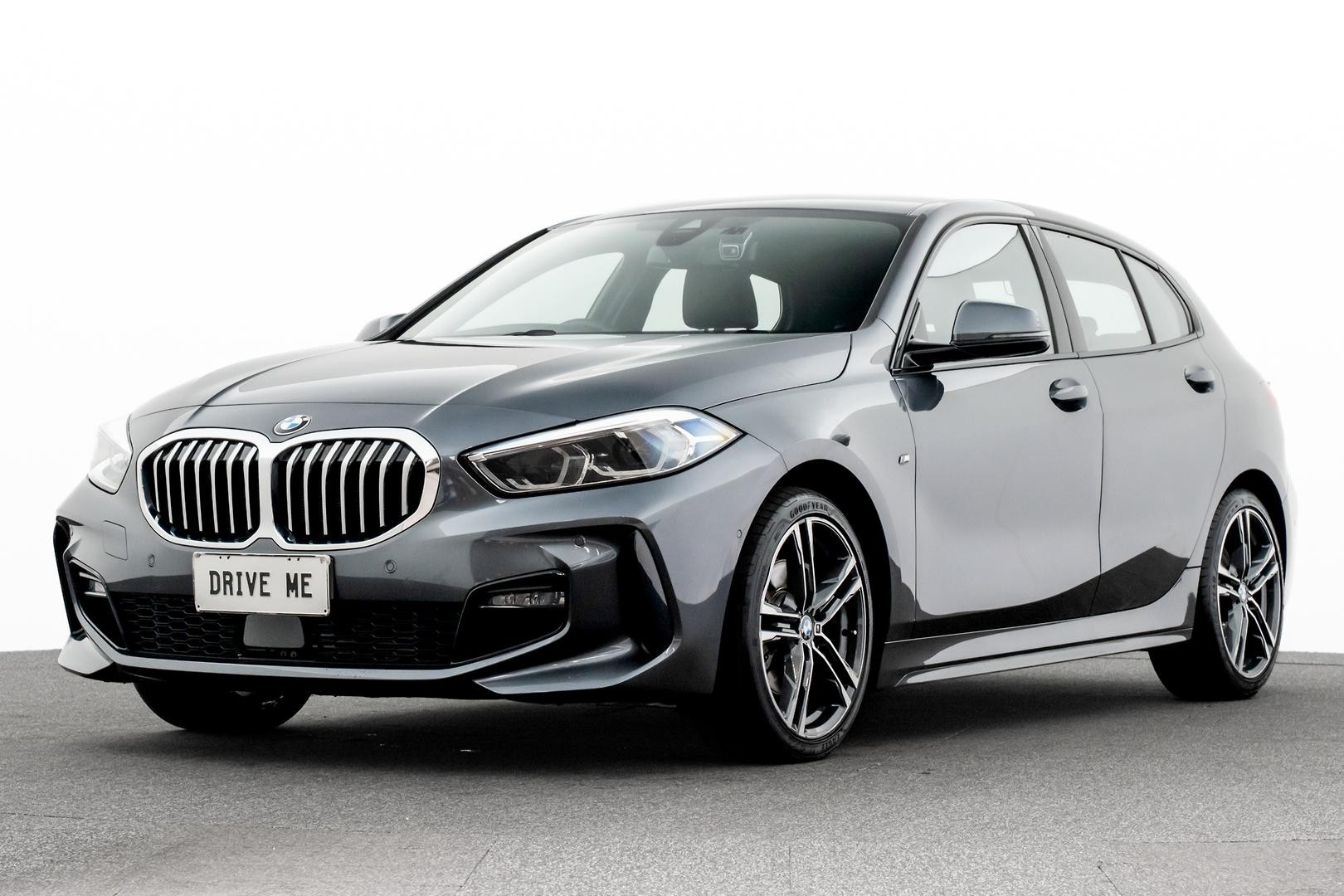 BMW 1 Series image 1