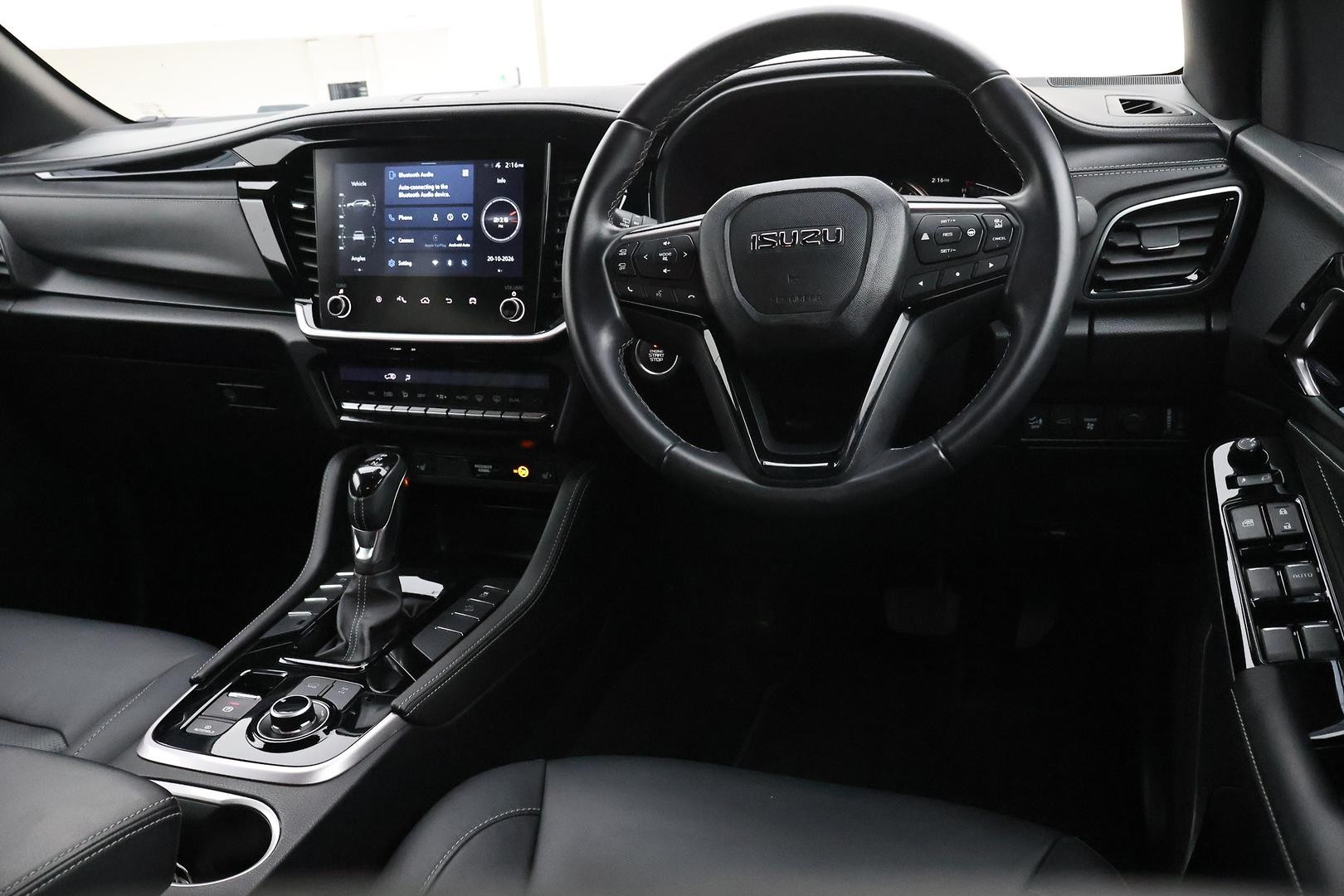 Isuzu Mu-x image 4