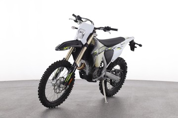 https://dvg-vehicle-assets.s3.amazonaws.com/CJ0487/14rspfmwkyptr9966qejuutqu.jpg