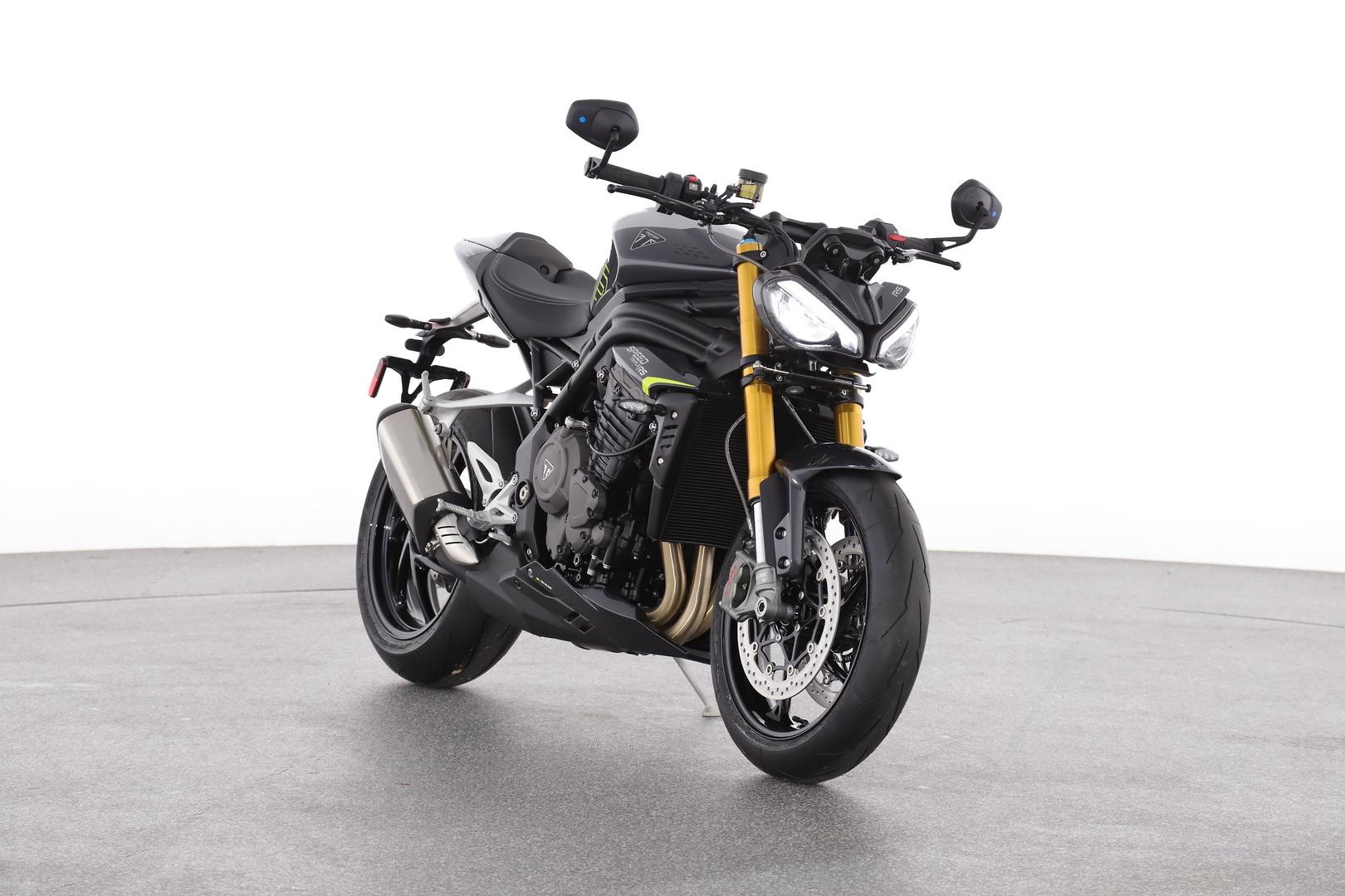 Triumph Speed Triple Rs 1200 image 2