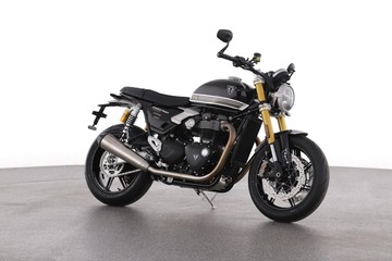 https://dvg-vehicle-assets.s3.amazonaws.com/CL6904/eewba5uniosso1s05txf1a2r7.jpg