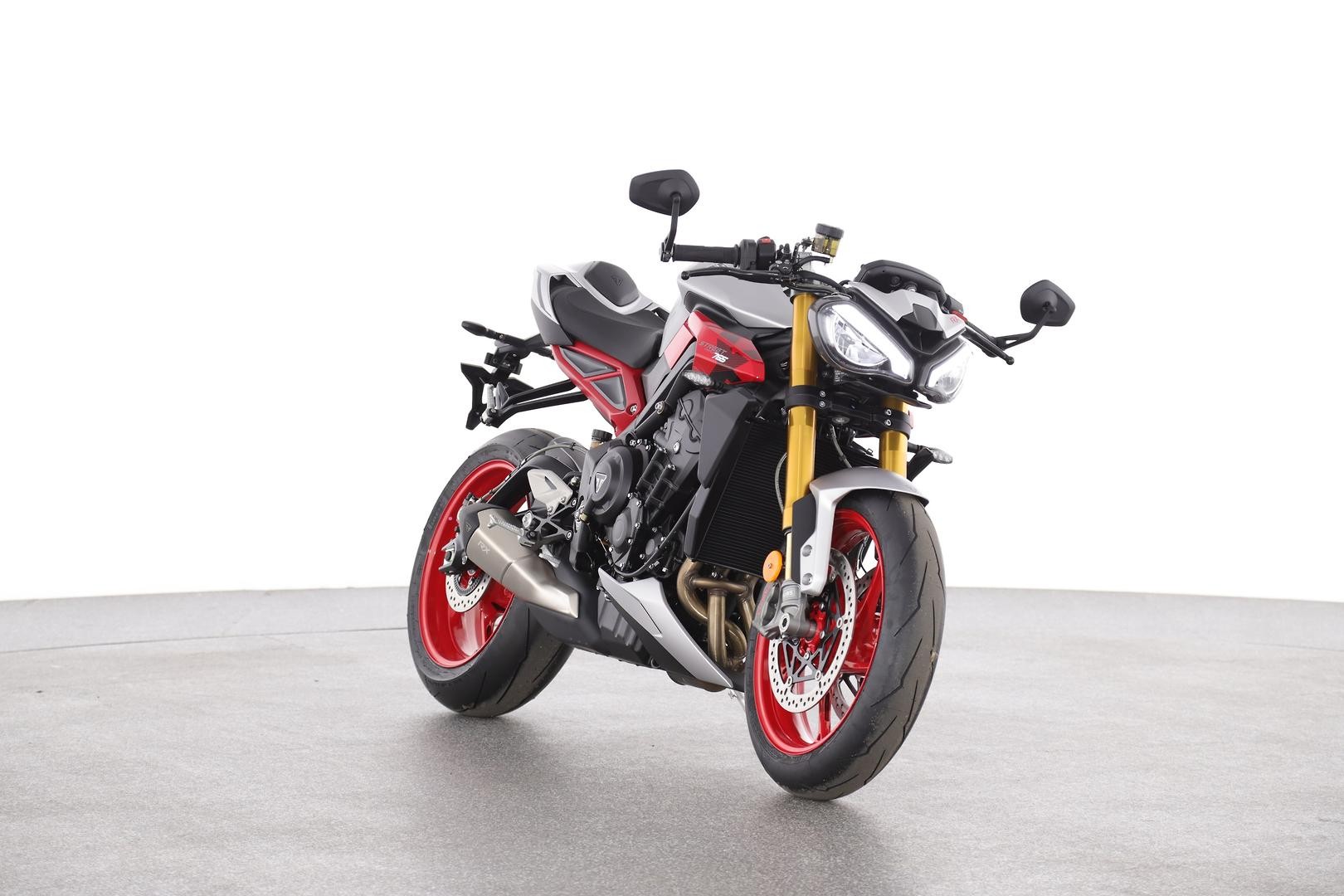 Triumph Street Triple 765 Rx image 2